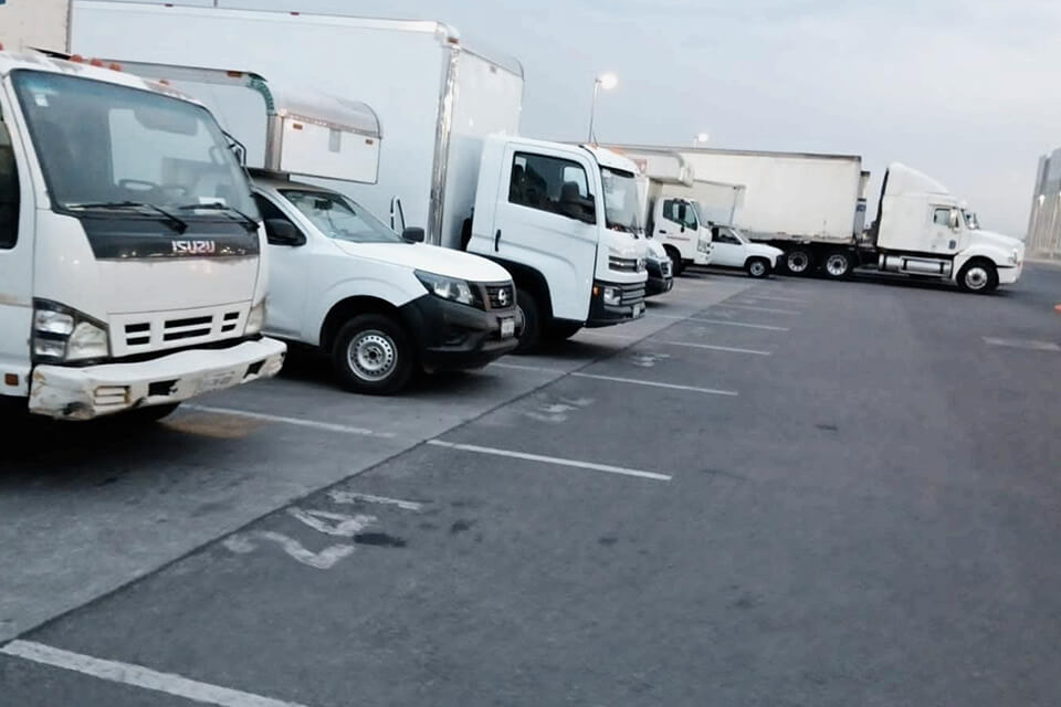 Overseas warehouse vehicles