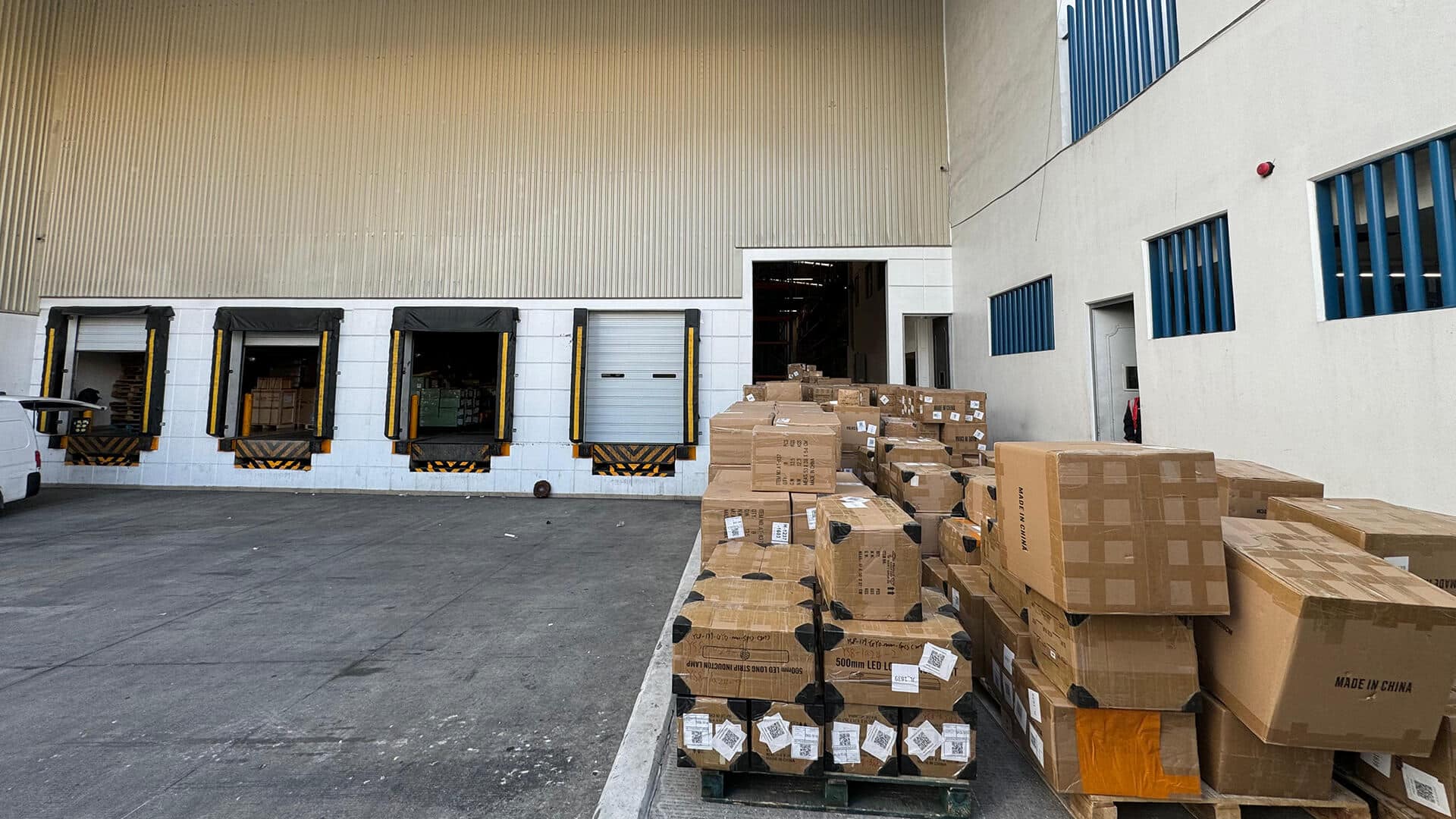 Amazon Logistics Line